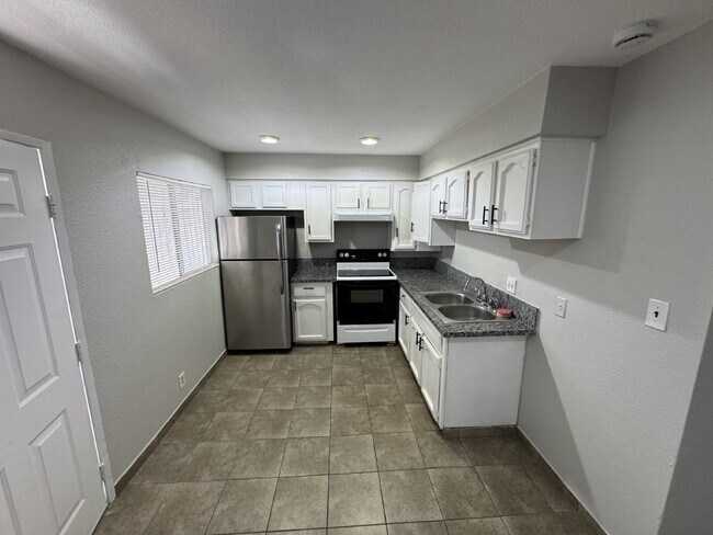 Photo - Ideal 2nd floor unit refreshed and ready to lease! Unit 4