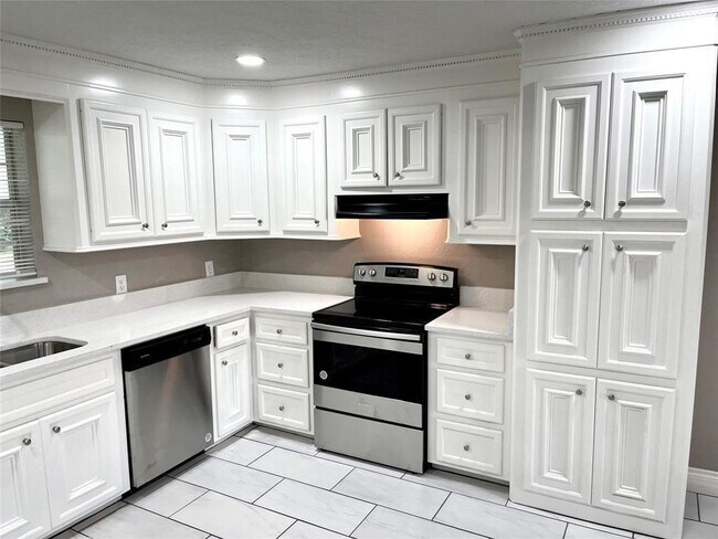 Photo - 1604 Broken Arrow St