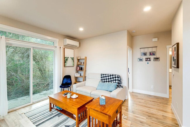 Photo - 221 Taurus Blvd SW Unidad ID1383663P