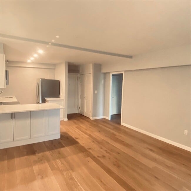Photo - 145 Pinckney St Unit 302