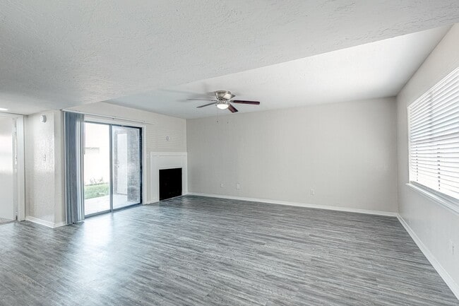 Photo - Beautiful 2bed/2bath Flat Unit 2904-A