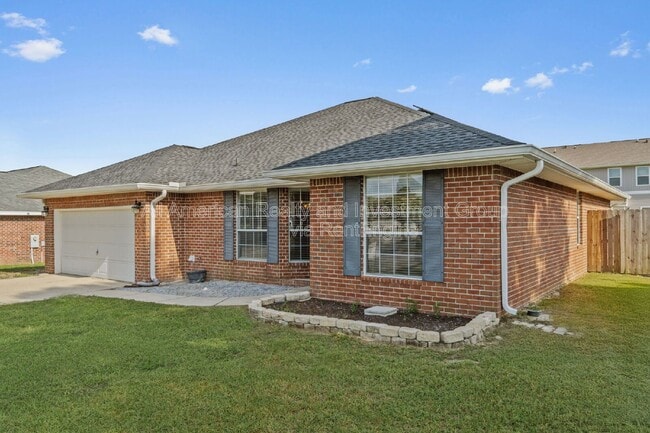 Photo - 203 Citadel Ln