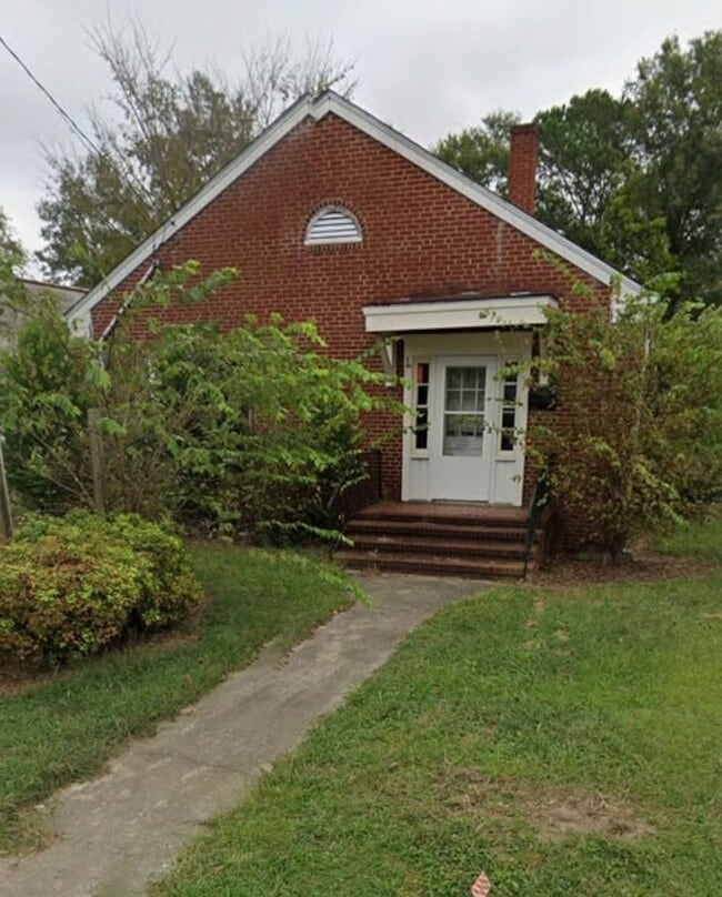 Building Photo - 308 S Slocumb St