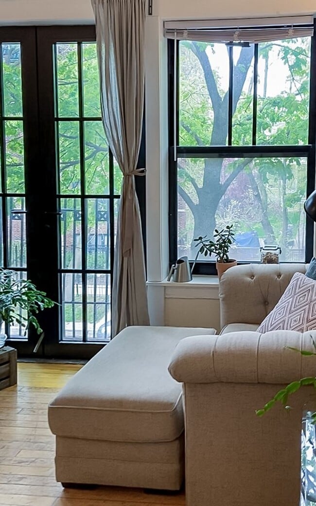 Building Photo - 643 W Arlington Pl Unit 2