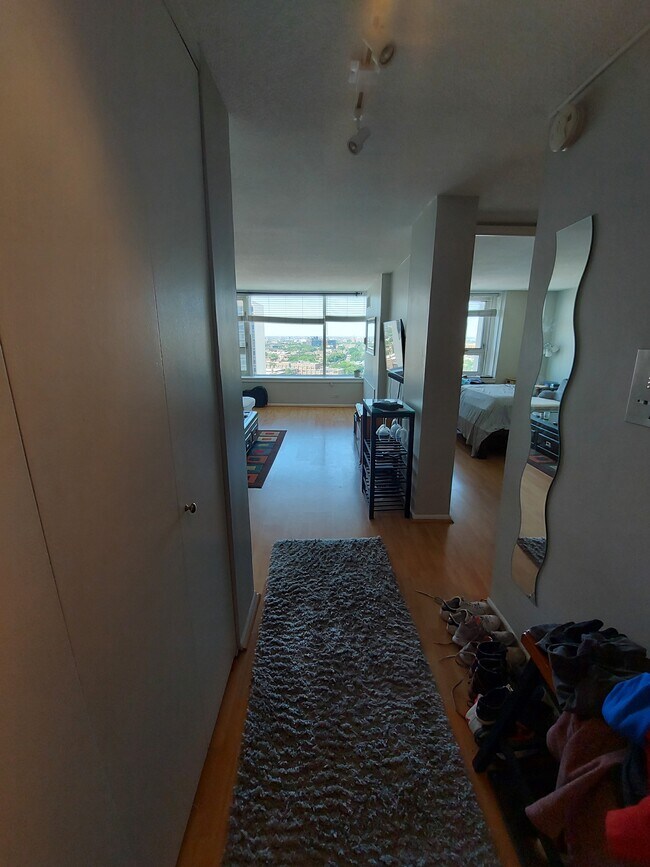 Photo - 2728 N Hampden Ct Unit 1702