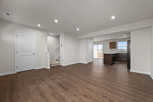 Photo - 1018 Cambria Ln