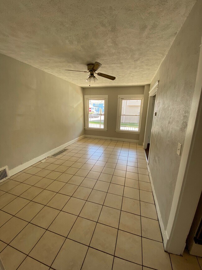 Dining room - 9701 Denison Ave Unit 1