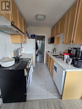 Photo - 2910 Keele St