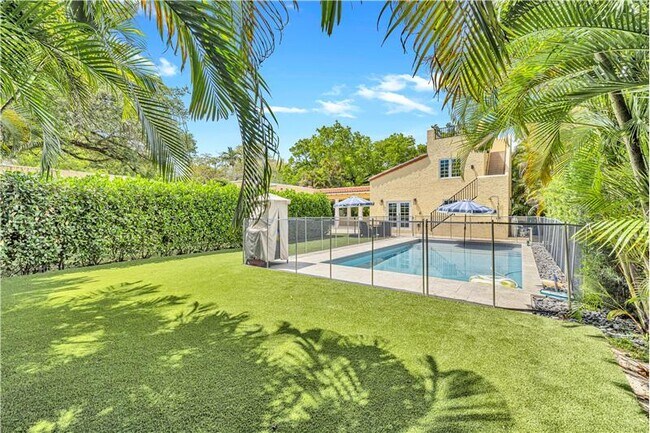 Photo - 1503 Genoa St