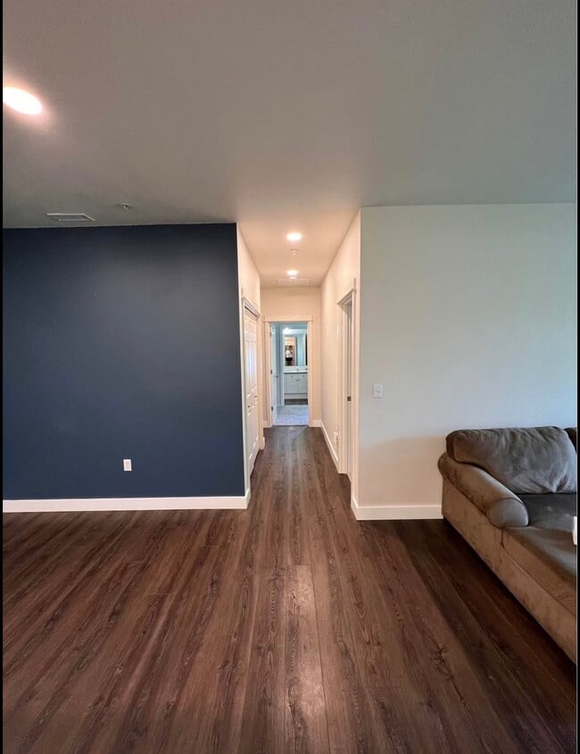 Building Photo - 15026 40th Ave W Unit 14-401