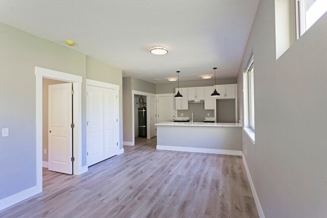 Photo - 648 Highton St Unit 401