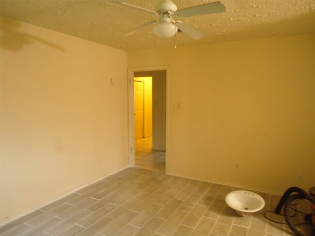Photo - 7543 Andiron Cir