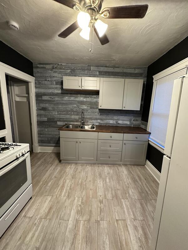 Building Photo - 2637 W 19th St Rental