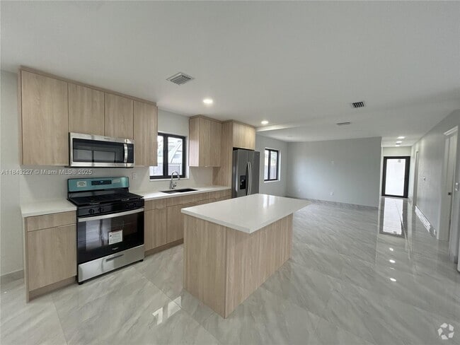 Building Photo - 3765 SW 122nd Pl Rental
