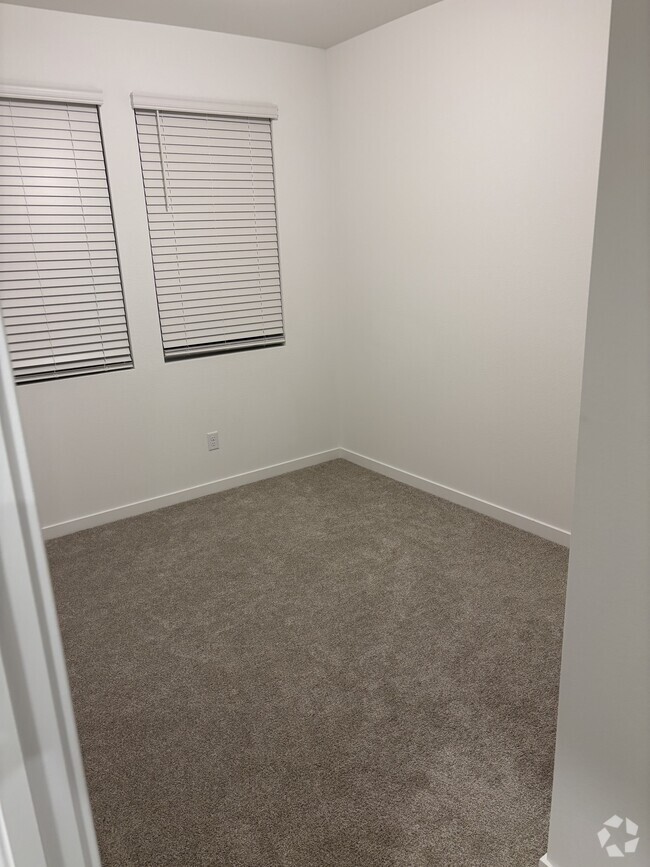 Building Photo - 2802 S Flat Cir Rental