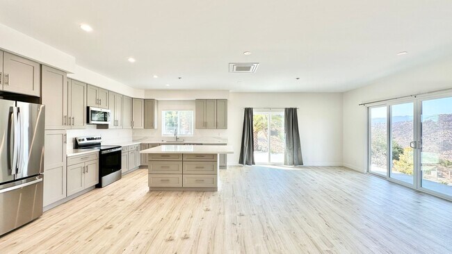 Photo - Beautiful Newer Custom-Construction ADU Guest Home on Private Property in Fallbrook & Lovely Neig...