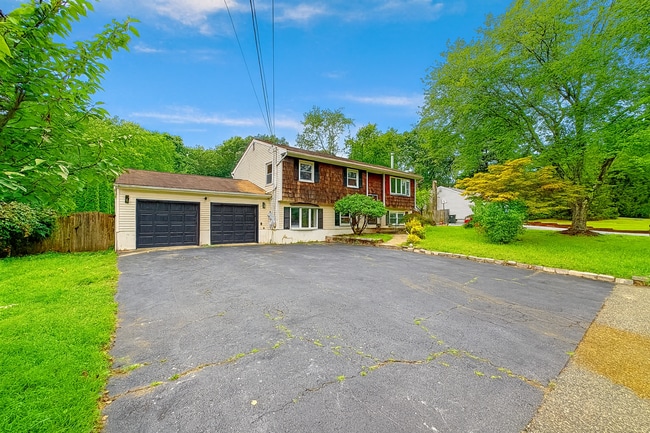 Photo - Stunning Renovated 4-Bedroom Home with Gor...