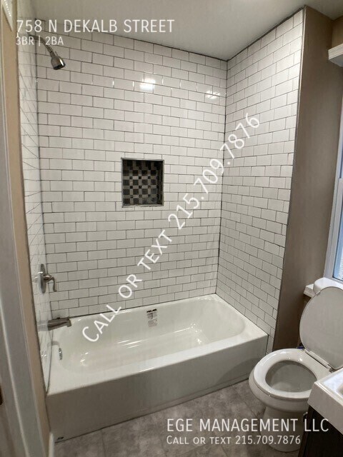 Photo - 758 N Dekalb St