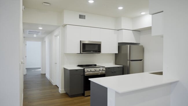 Photo - CRESCENT APARTMENTS