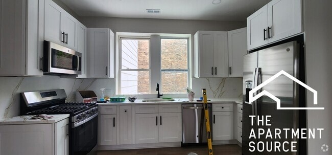 Building Photo - 2552 S Central Park Ave Unit 2 Rental
