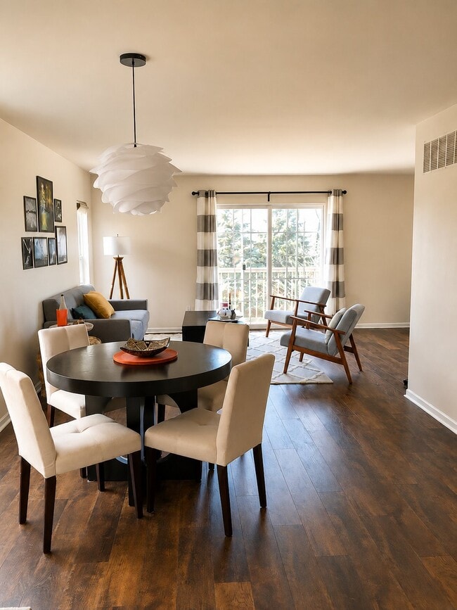 3081 Promenade Cir