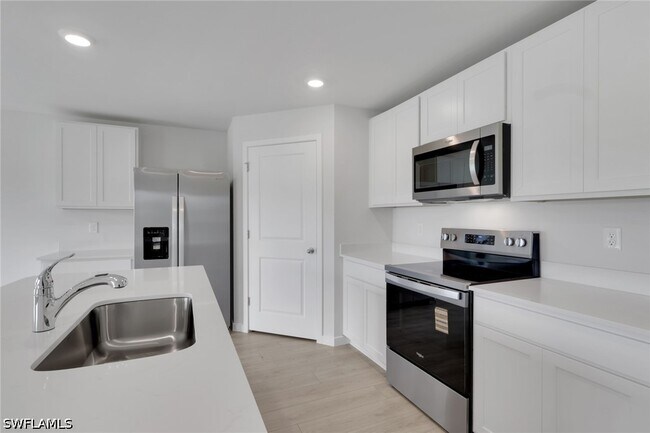 532 Ilaria Ct