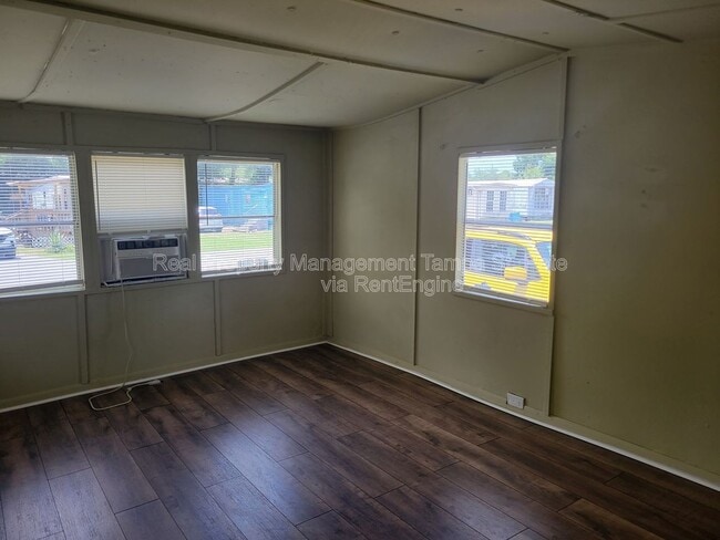 Photo - 710 S 50th St