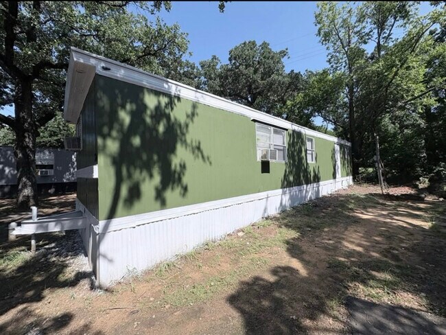 Photo - 215 Weeks Rd