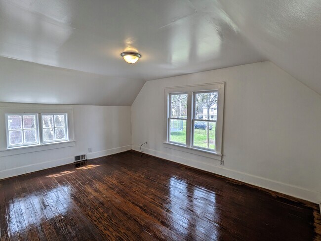 Photo - 216 W 12th St Unit 1