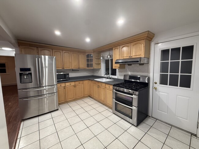 Photo - 7 Charles St