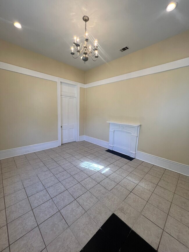 Photo - 1911 Lapeyrouse St