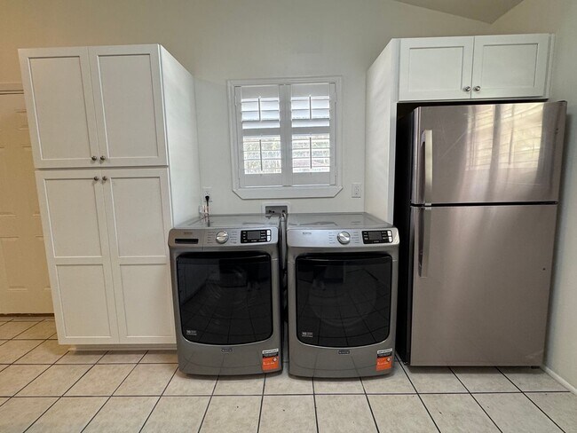 229 E 21st Ave Unit 5