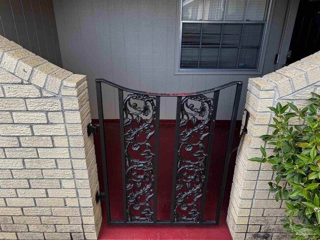 Photo - 5941 Leesway Blvd