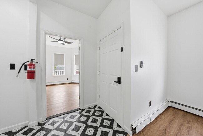 Photo - 15 George St Unit 2