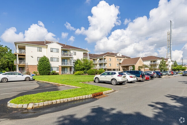 Photo - Edison Woods Senior Apartamentos