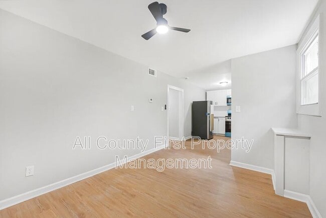 Photo - 2845 3rd Ave SW Unit 2845  2