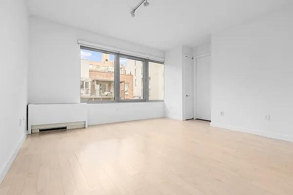 Photo - 447 W 18th St Unit 6E