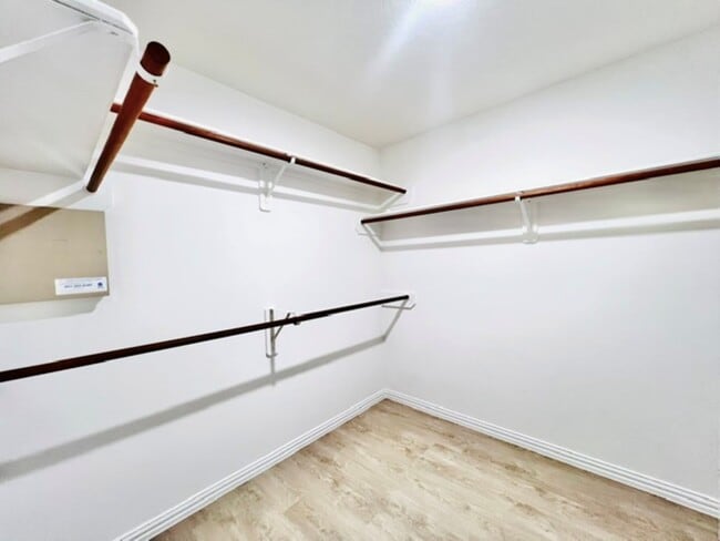 Building Photo - 6415 Hunterstone Ct