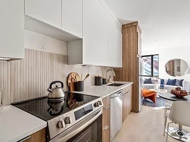 Building Photo - 87 Oxford St Unit 406