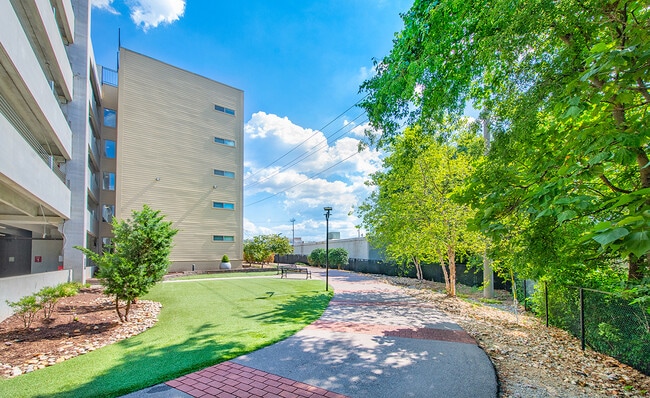 Photo - MAA Charlotte Ave