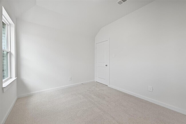 Photo - 3238 Kindred Wy