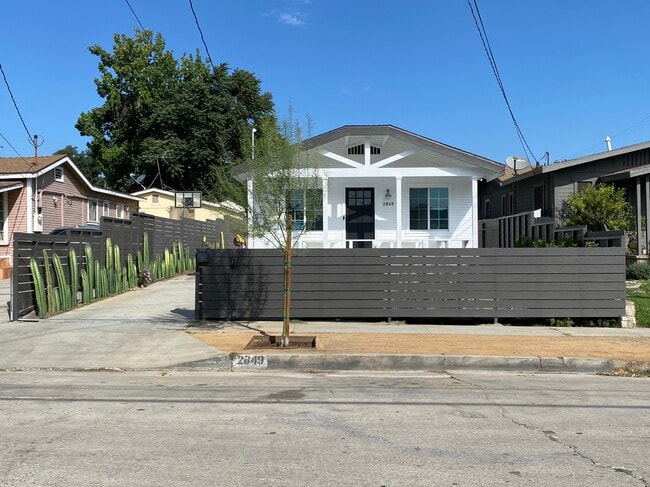 Building Photo - 2849 Knox Ave Rental