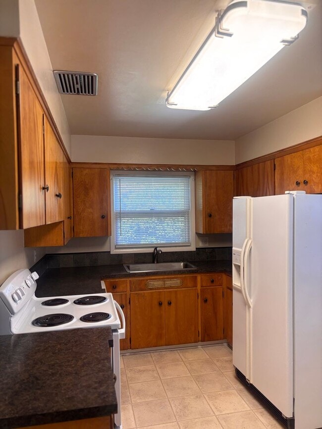 Photo - Don't Miss This Charming Milwaukie Home with an Oversized Backyard!