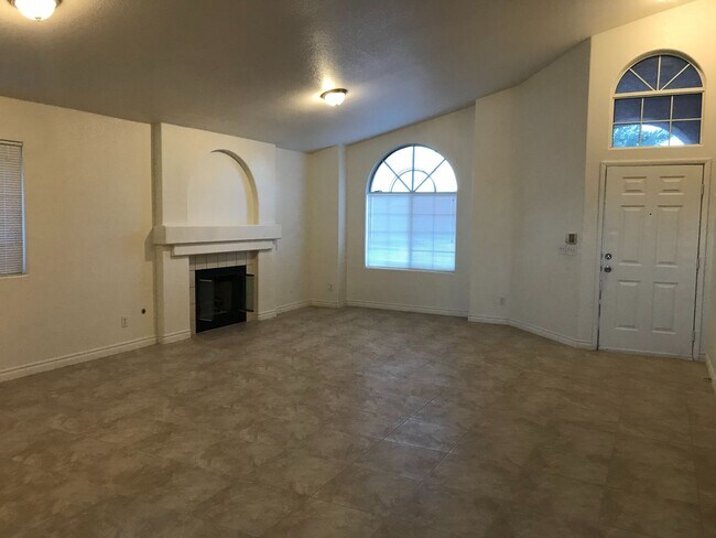 Photo - SUNRISE MOUNTAIN: This Ranch Style (Single Story) 3bed/2ba - 89156