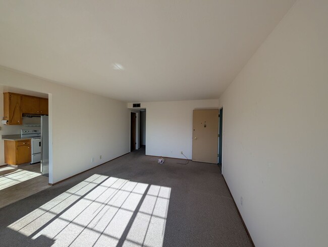 Photo - M608 Unit #3