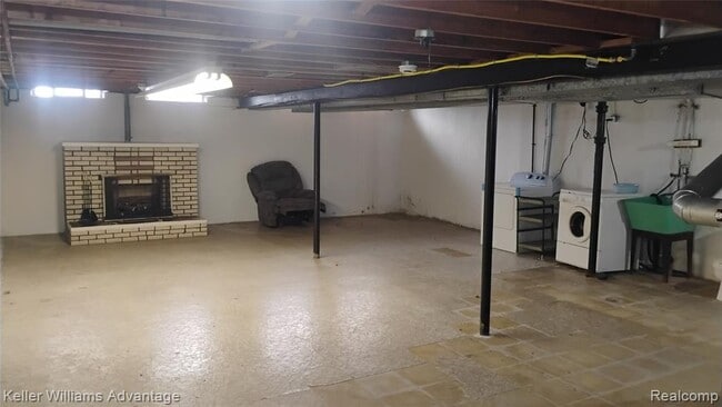 Photo - 1265 Woodbourne St