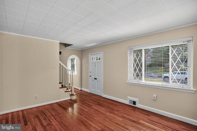 Photo - 5915 Ryland Dr