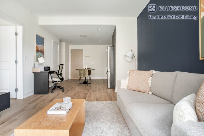 Photo - 1446 S Grant St Unidad FL5-ID694