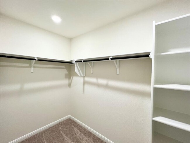 Photo - 325 Alcatraz Lp