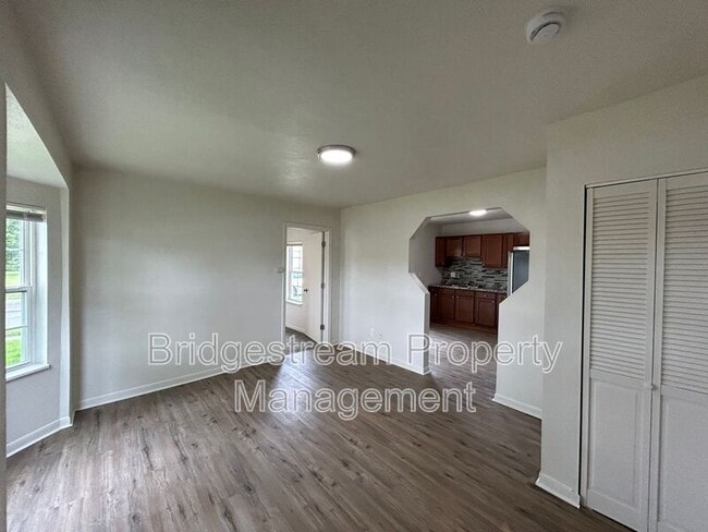 Photo - 2800 Cadillac St